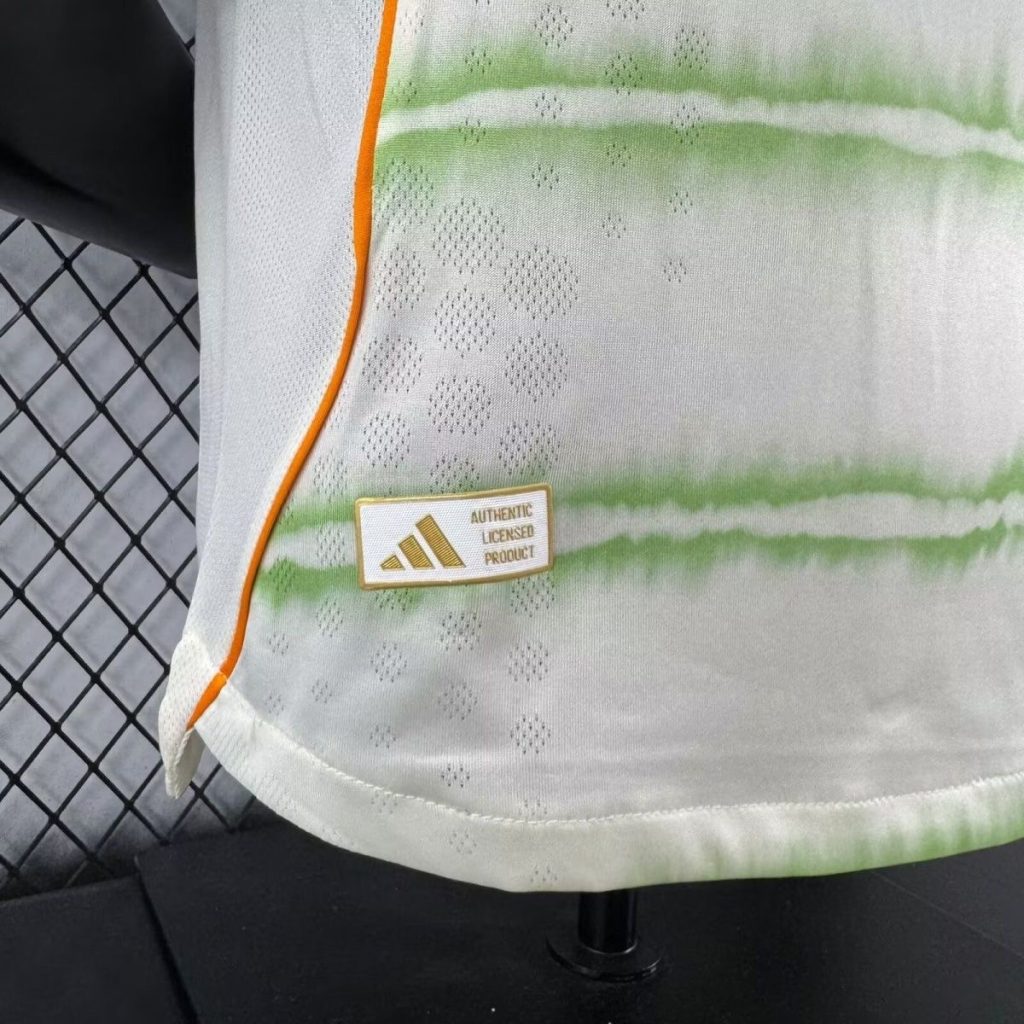 17af70736a724721aea7204e3ea03904.jpg