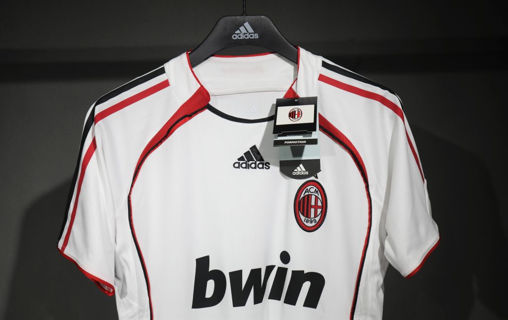 542cc933df364bb6b120d3f974d24852.jpg